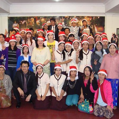Nadi Myanmar Hotel Mandalay Buitenkant foto