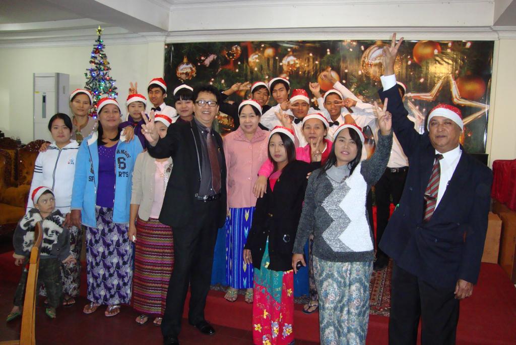 Nadi Myanmar Hotel Mandalay Buitenkant foto