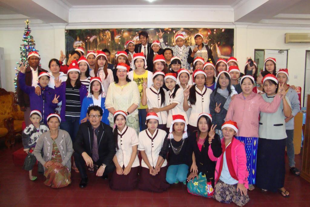 Nadi Myanmar Hotel Mandalay Buitenkant foto