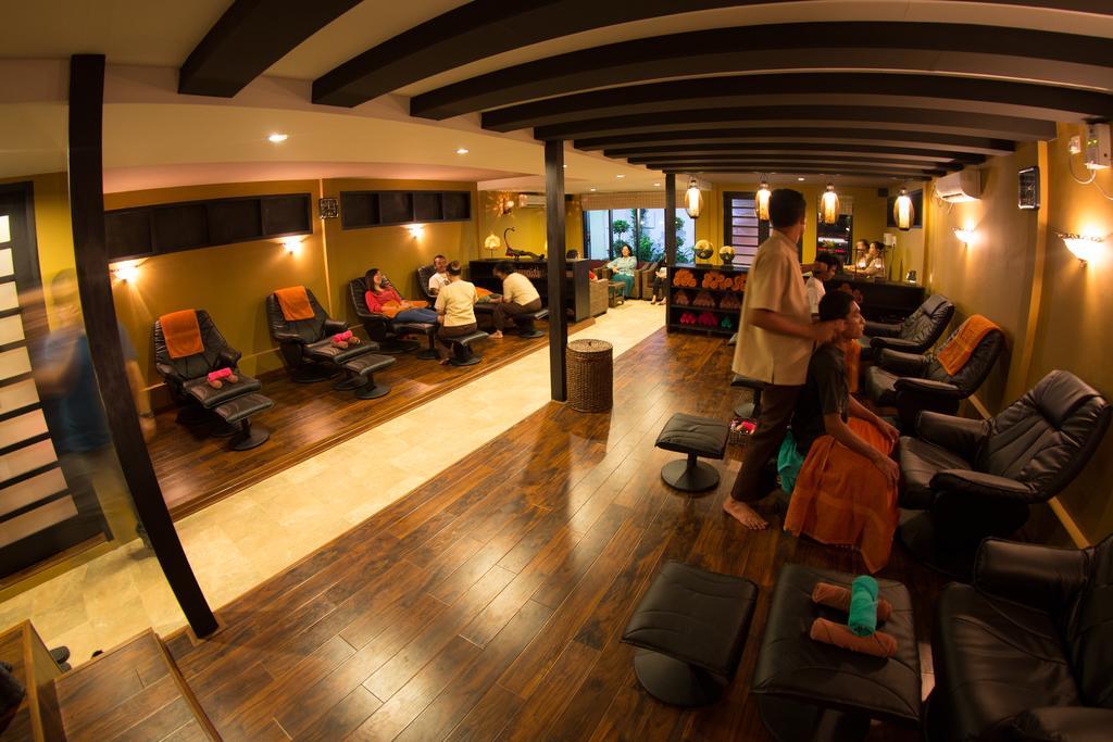 Nadi Myanmar Hotel Mandalay Buitenkant foto