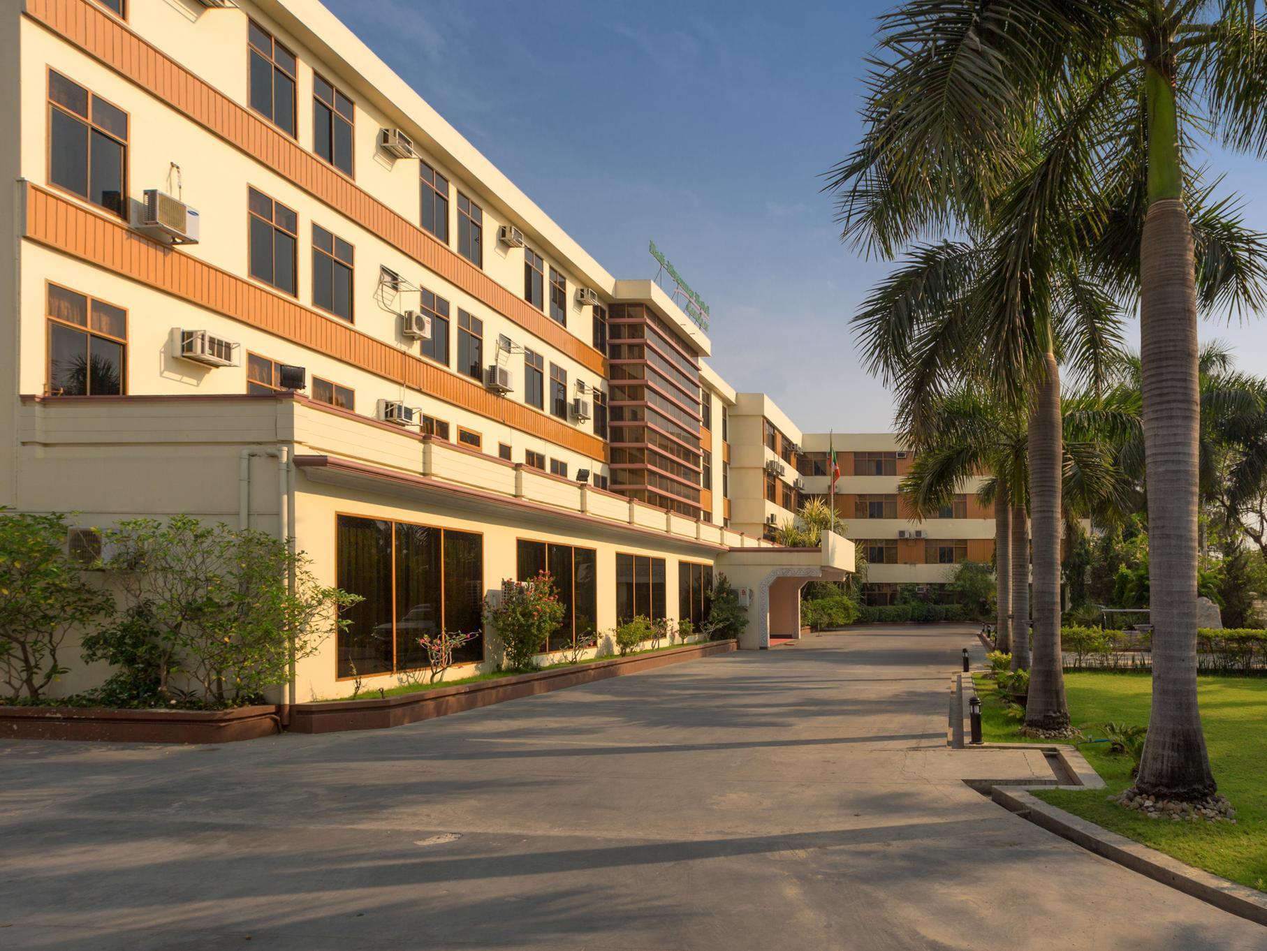 Nadi Myanmar Hotel Mandalay Buitenkant foto