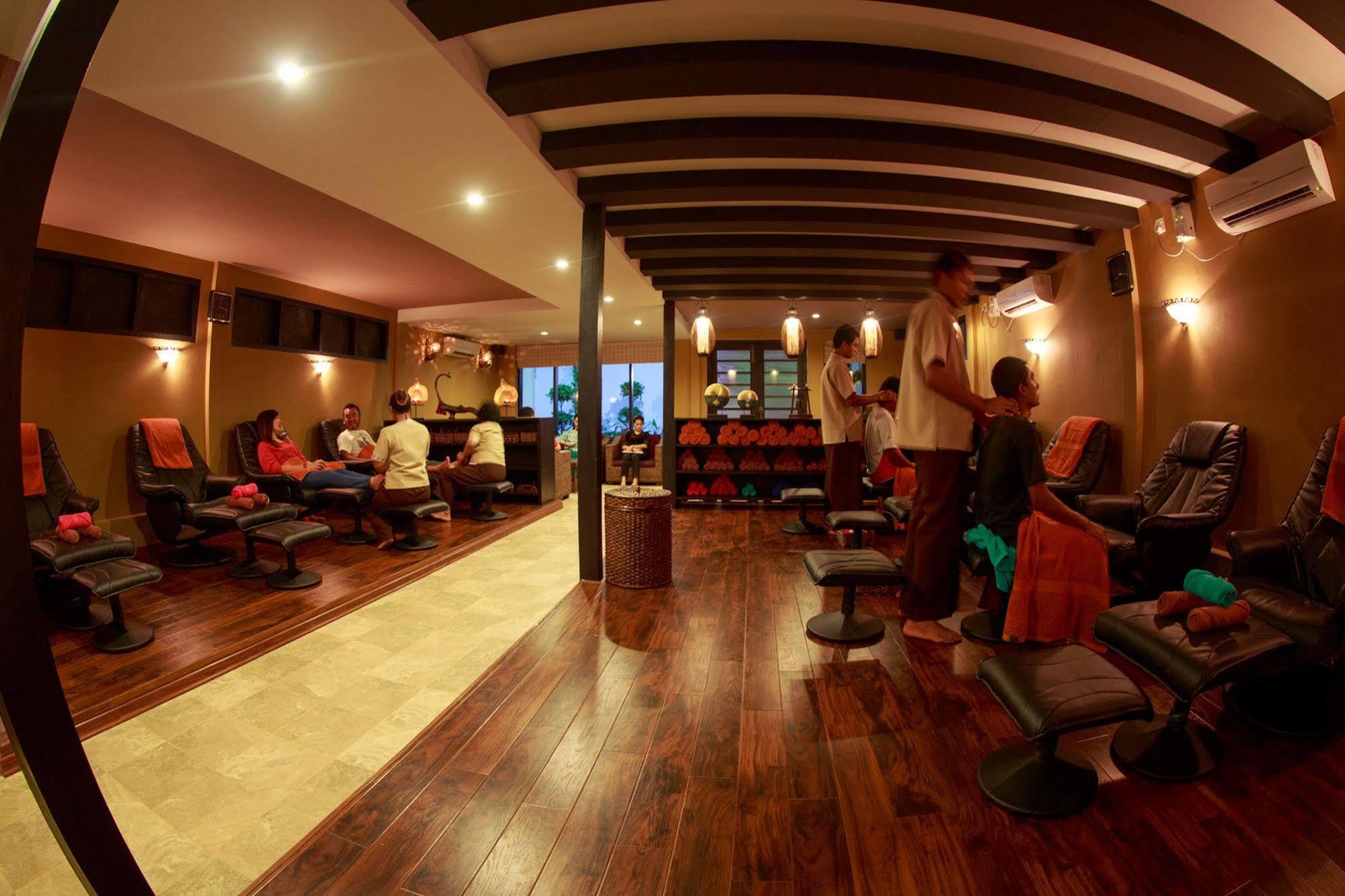 Nadi Myanmar Hotel Mandalay Buitenkant foto