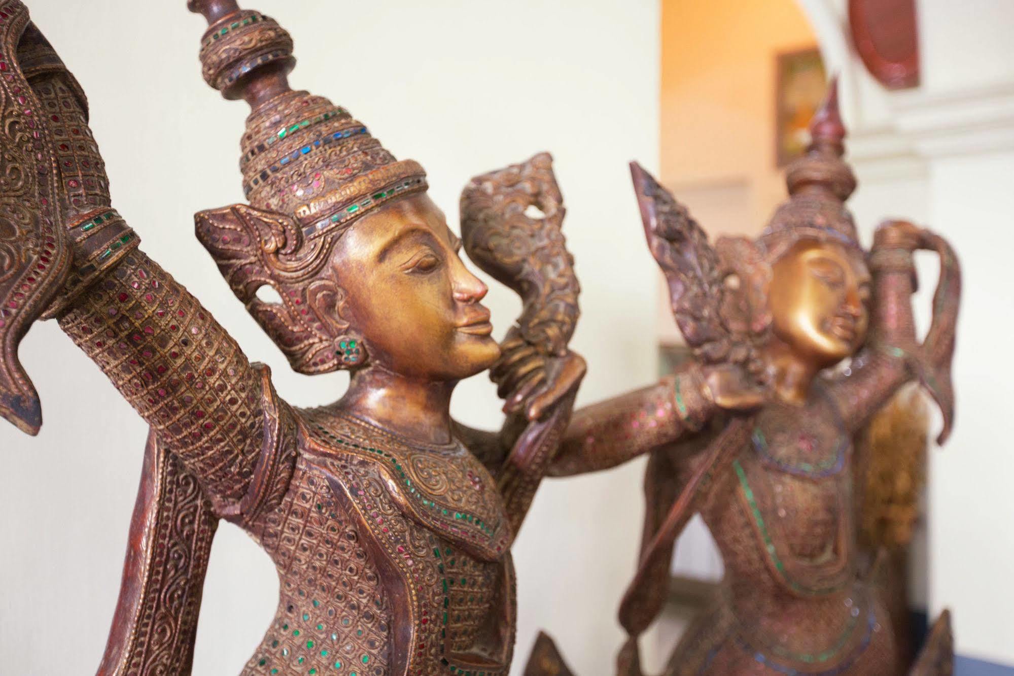 Nadi Myanmar Hotel Mandalay Buitenkant foto