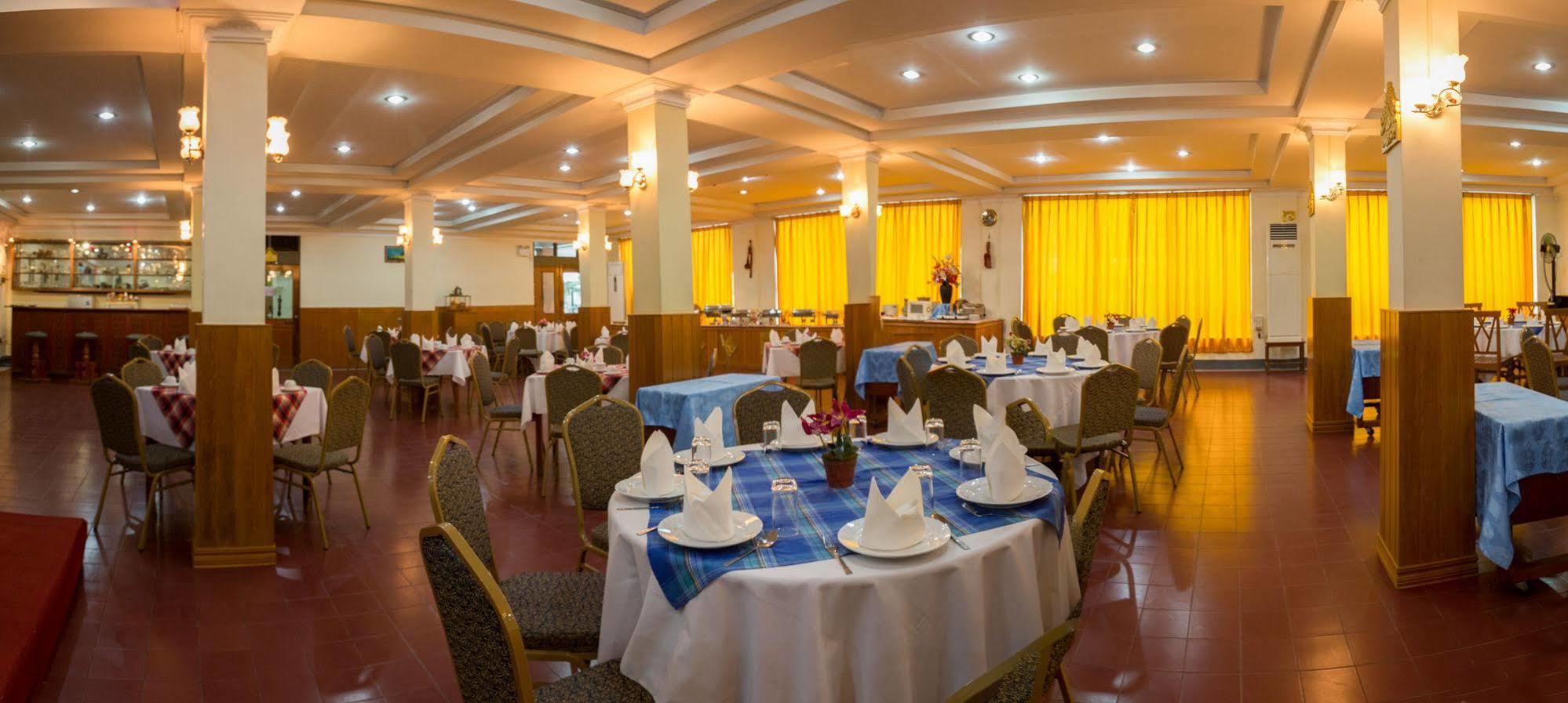 Nadi Myanmar Hotel Mandalay Buitenkant foto