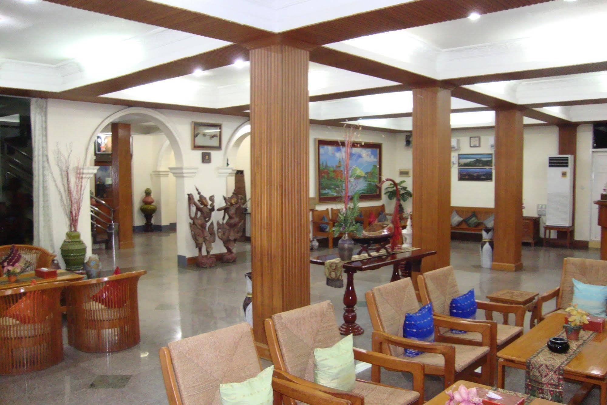 Nadi Myanmar Hotel Mandalay Buitenkant foto
