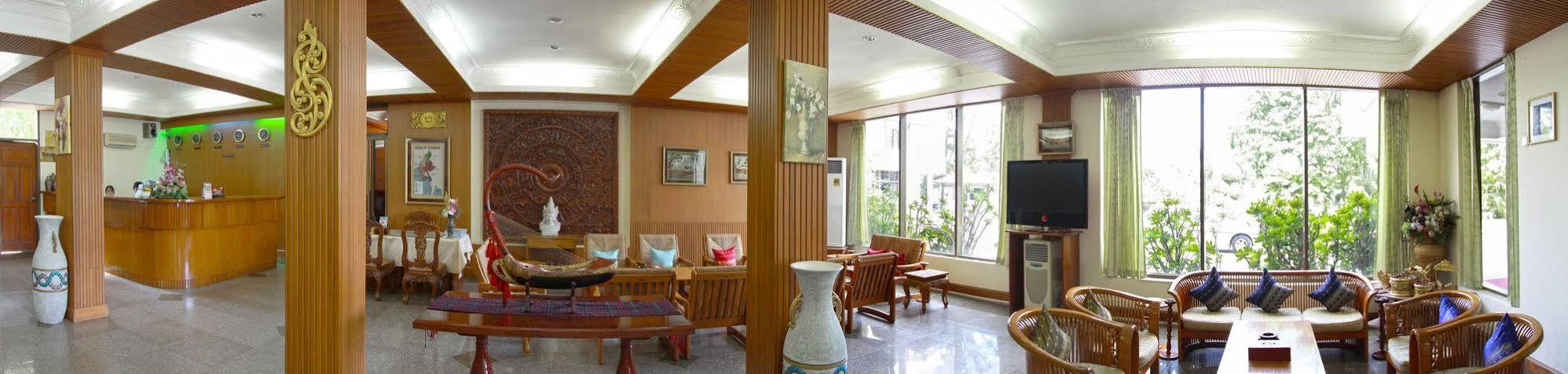 Nadi Myanmar Hotel Mandalay Buitenkant foto